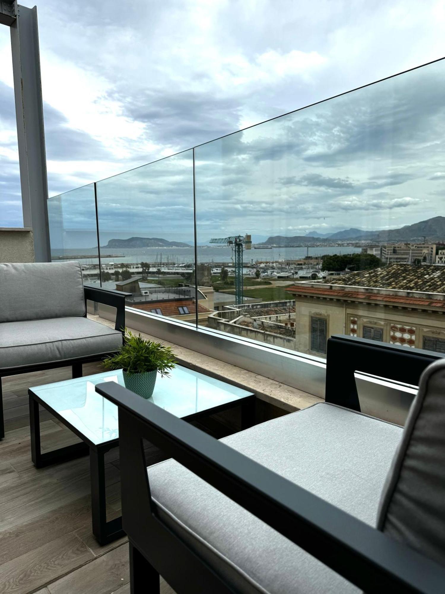 Palermo Inn Marina Exclusive View Exterior photo